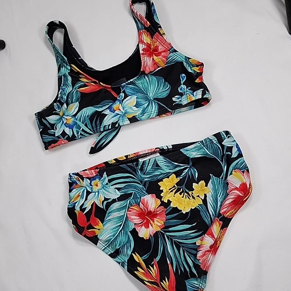 OLD NAVY HAWAIIAN BATHING SUIT SIZE S (6-7) - Picture 4 of 7